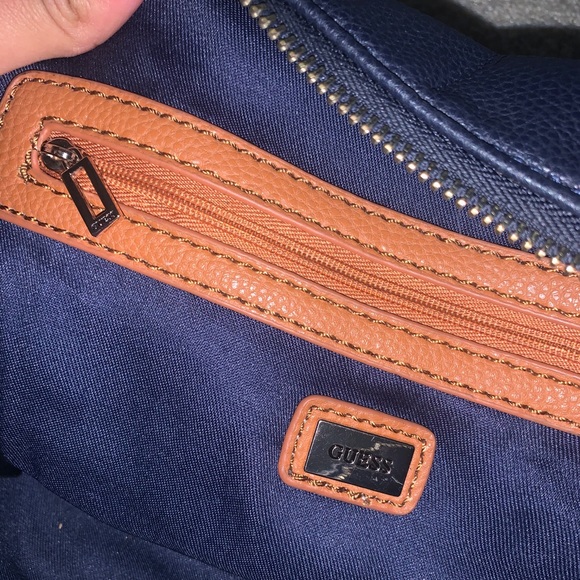 Guess bag - Picture 3 of 4